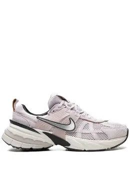 Nike: Светлые кроссовки 