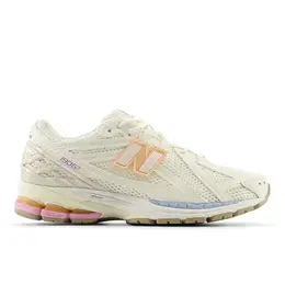 New Balance: Белые кроссовки 1906R