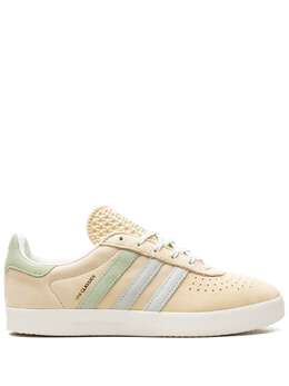 adidas: Светлые кроссовки  X