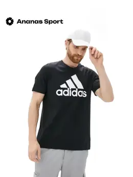 Adidas: Чёрная футболка 