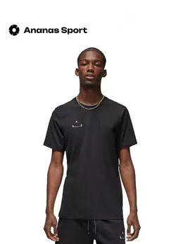 Nike: Чёрная футболка 