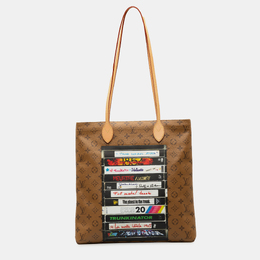 Louis Vuitton: Коричневая сумка 