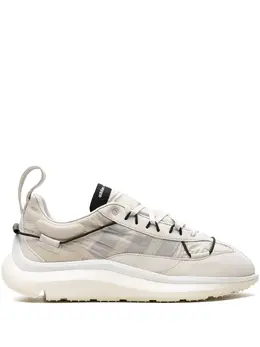 adidas: Белые кроссовки 