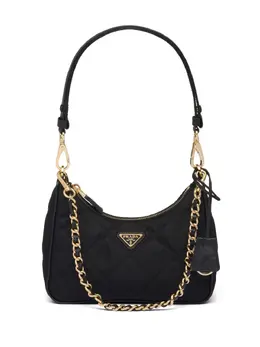 Prada: Чёрная сумка 