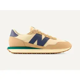 New Balance: Бежевые кроссовки 