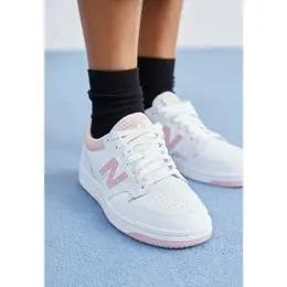 New Balance: Белые кеды