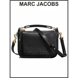 MARC JACOBS: Чёрная сумка 