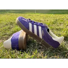 adidas: Фиолетовые кроссовки  Gazelle