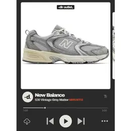 New Balance: Серые кроссовки 