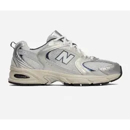 New Balance: Серые кроссовки  530