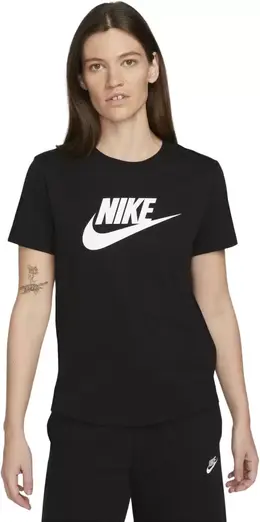 Nike: Чёрная футболка  Sportswear Essentials