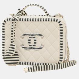 Chanel: Белая сумка 