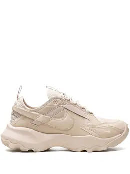 Nike: Светлые кроссовки 
