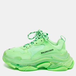 Balenciaga: Зелёные кроссовки  Triple S