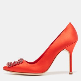 Manolo Blahnik: Красные туфли  Hangisi