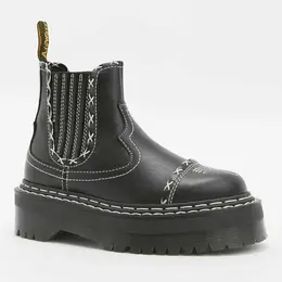 Dr. Martens: Чёрные ботинки 