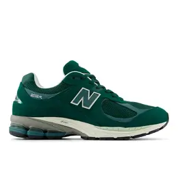 New Balance: Зелёные кроссовки  2002R