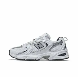 New Balance: Серые кроссовки  530