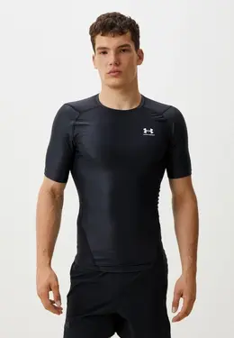 Under Armour: Спортивная футболка 