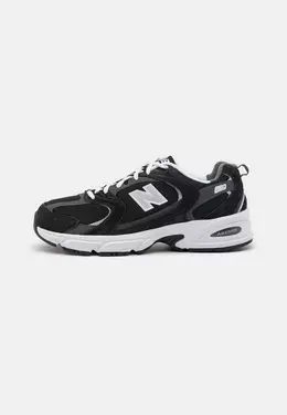 New Balance: Чёрные кроссовки 