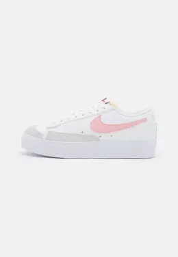 Nike: Белые кеды  Blazer