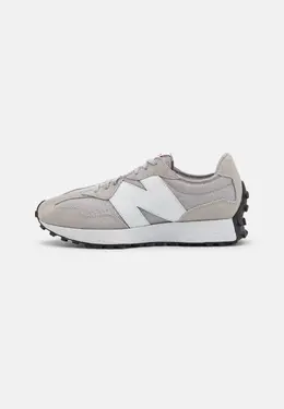 New Balance: Серые кроссовки  327