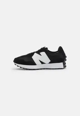 New Balance: Чёрные кроссовки  327