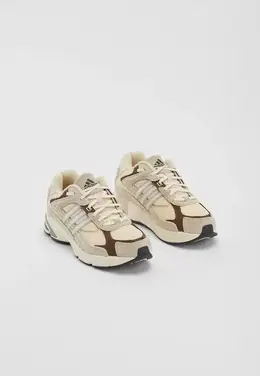 Adidas Originals: Бежевые кроссовки 