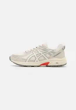 Asics: Бежевые кроссовки  Gel-Venture