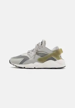 Nike: Серые кроссовки  Air Huarache