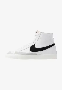 Nike: Белые кеды  Blazer Mid 77 Vintage