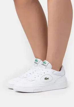 Lacoste: Белые кеды 