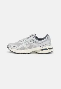 Asics: Серебристые кроссовки  Gel-1090