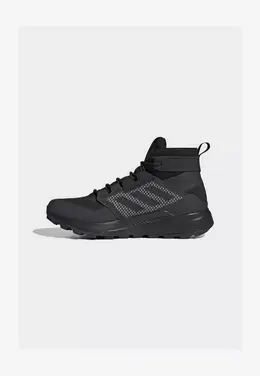 Adidas: Чёрные кроссовки 