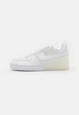 Nike: Белые кеды  Air Force 1 React