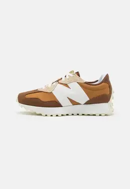 New Balance: Коричневые кроссовки  327