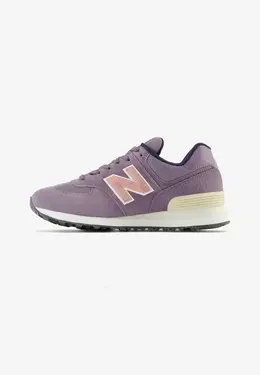 New Balance: Фиолетовые кроссовки 