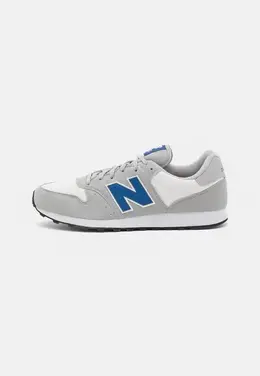 New Balance: Серые кроссовки  500