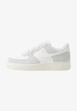 Nike: Белые кеды  Air Force 1