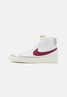 Nike: Белые кеды  Blazer Mid 77 Vintage