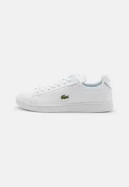 Lacoste: Белые кеды 