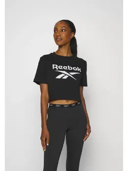 Reebok: Чёрная футболка 