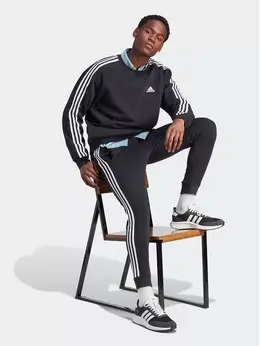 Adidas: Чёрный свитшот 