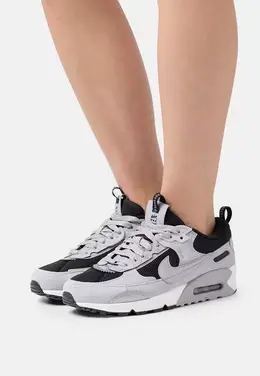 Nike: Серые кроссовки  Air Max 90