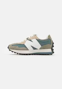 New Balance: Серые кроссовки  327