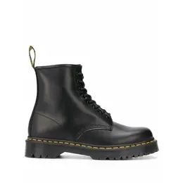 Dr. Martens: Чёрные ботинки  1460