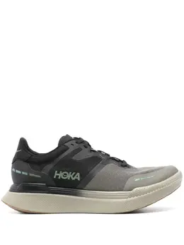 HOKA: Светлые кроссовки 