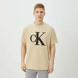 Calvin Klein Jeans: Бежевая футболка 