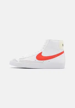 Nike: Белые кеды  Blazer Mid 77 Vintage