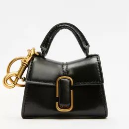 Marc Jacobs: Чёрная сумка 